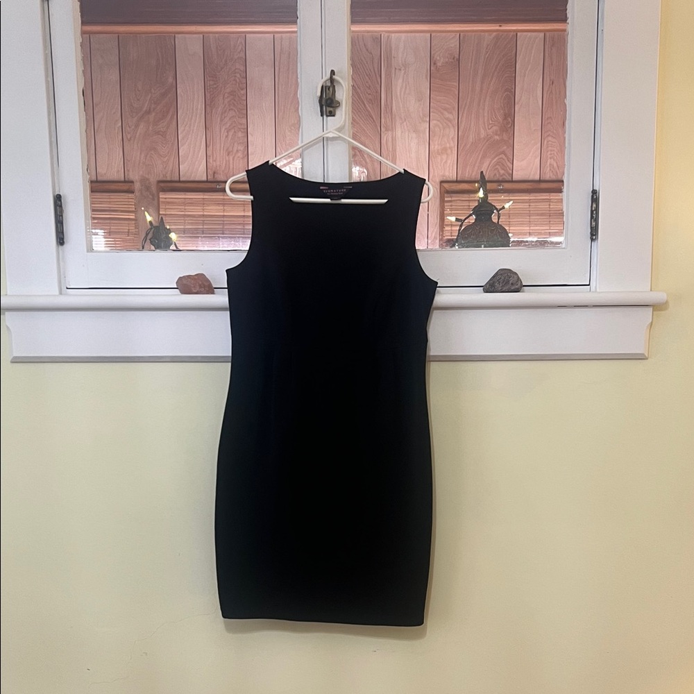 Signature by Robbie Bee Elegant Black Mini Dress